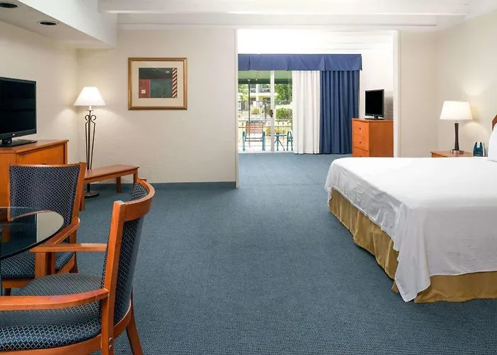 Independence 47 Hotel